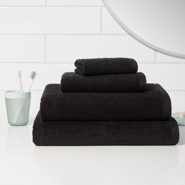 مجموعة Room Essentials™ - BLACK & PURPLE - Kuwait