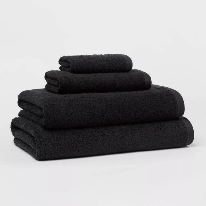 مجموعة Room Essentials™ - BLACK & PURPLE - Kuwait
